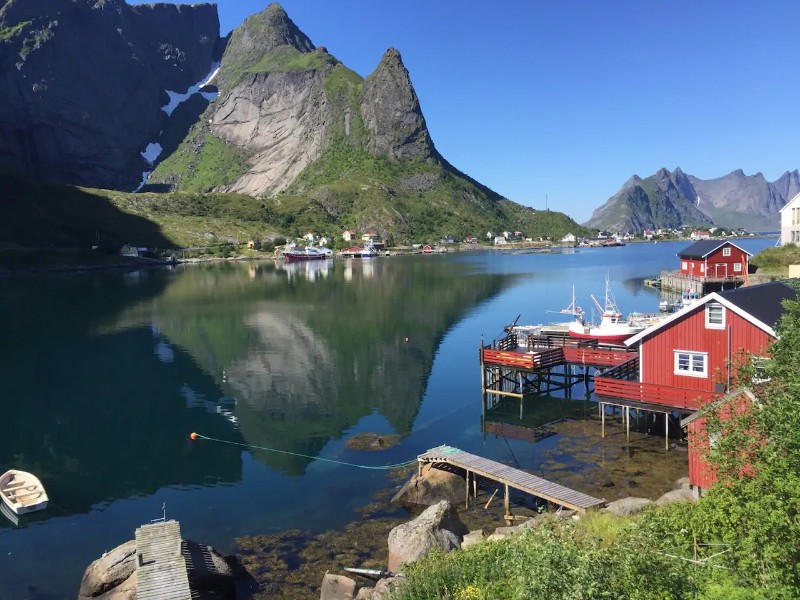 Reine Retro Villa