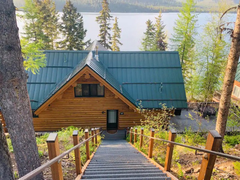 Waterfront home with gorgeous views, Kalispell, Montana