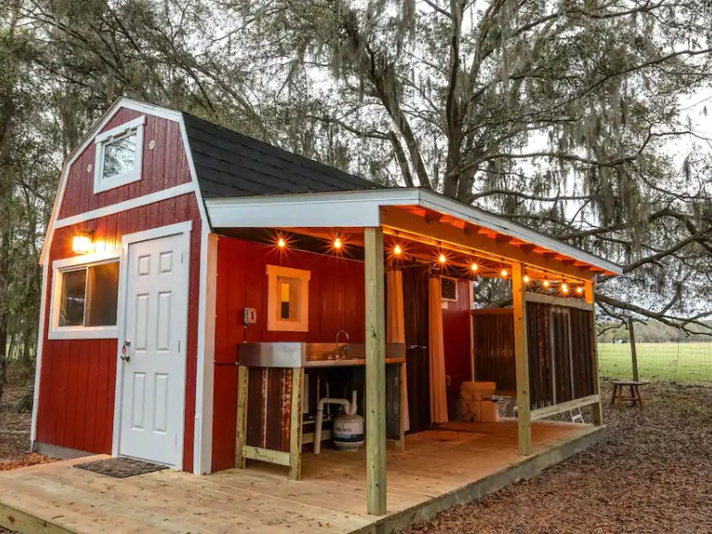 Festive Tiny Barn at Windy Oaks