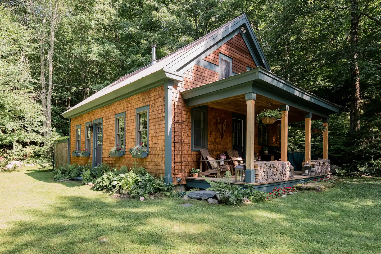 Classic Cabin with Hot Tub and Wood Stove