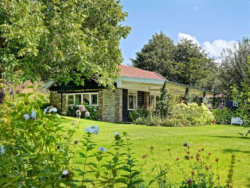 Cottage with beautiful view in hilly countryside