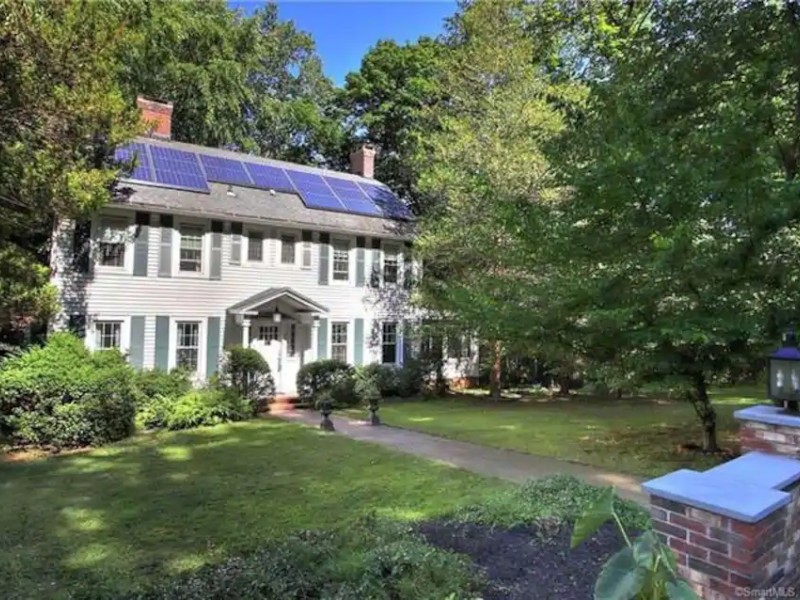 Yard view - Private Room in Historic Home, Close to Yale