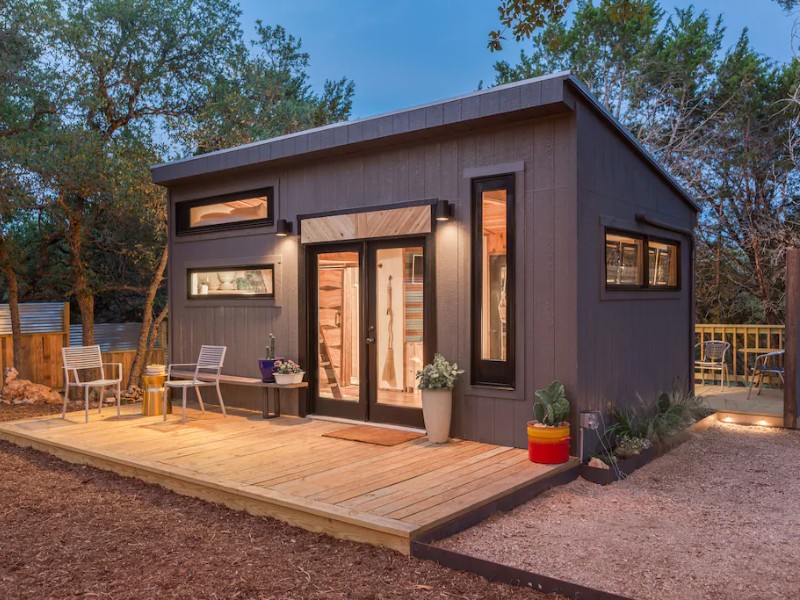 A Designer's Gorgeous Tiny House with Hot Tub in Wimberley