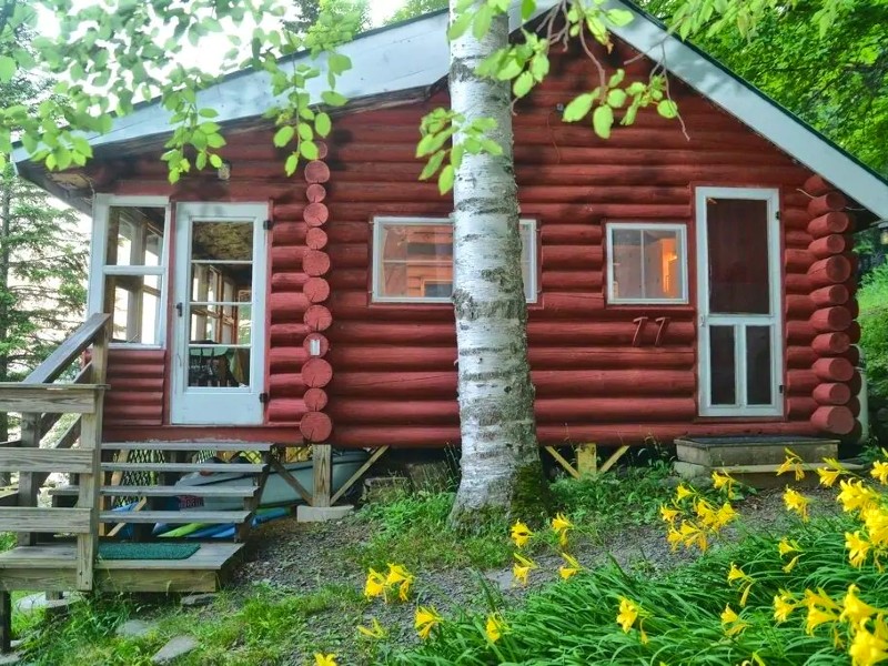 Charming Log Cabin Just Steps Away From Beatiful Rangeley Lake