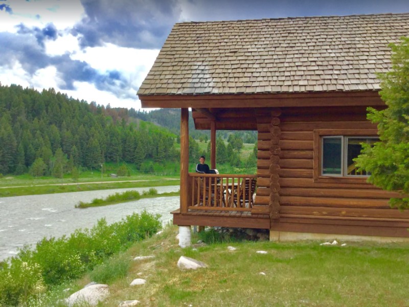 Private Log Cabin on the Madison River