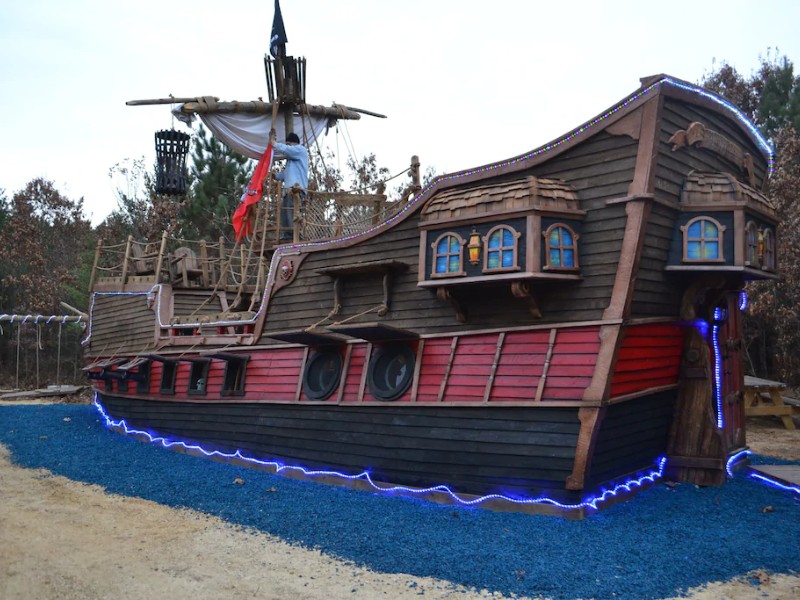 Pirate Ship Adventure Cabin