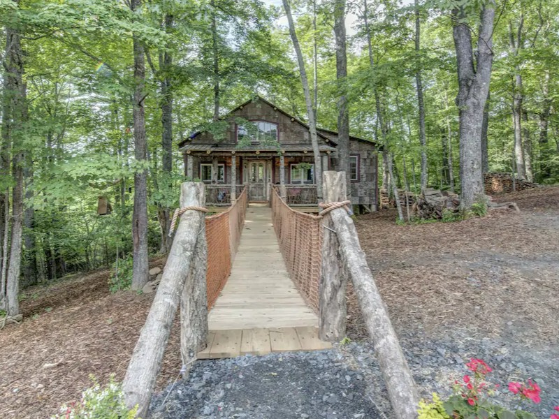 Treehouse on the Farm