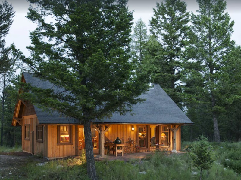 Quintessential Whitefish Cabin