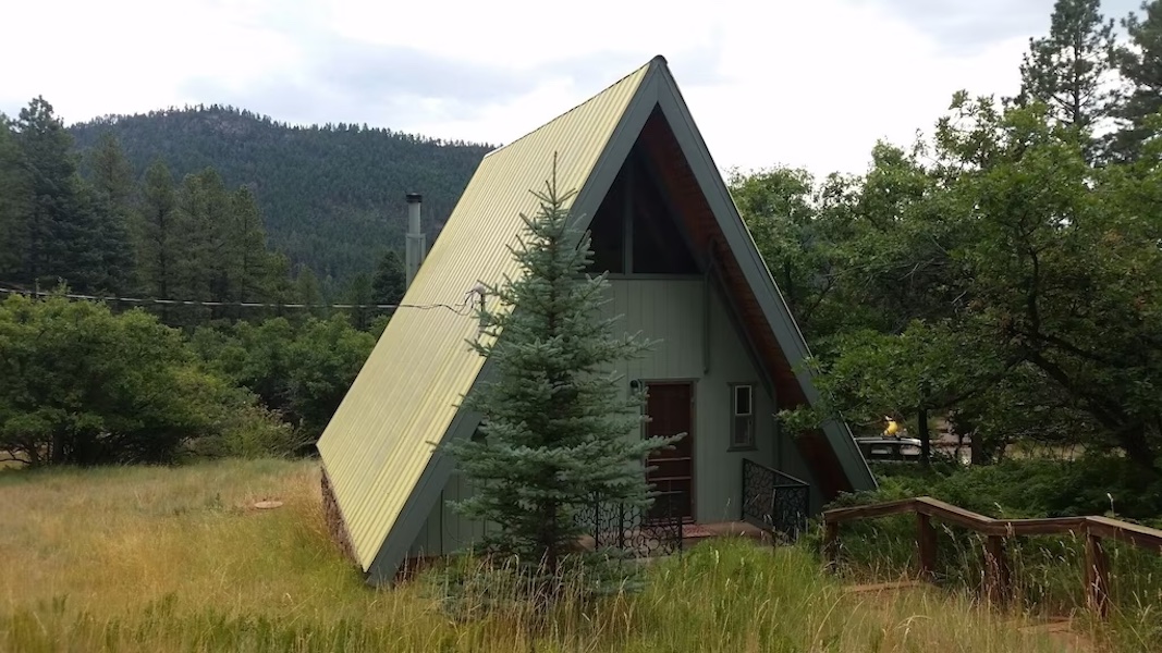 Cozy Cabin by the Wild Brazos