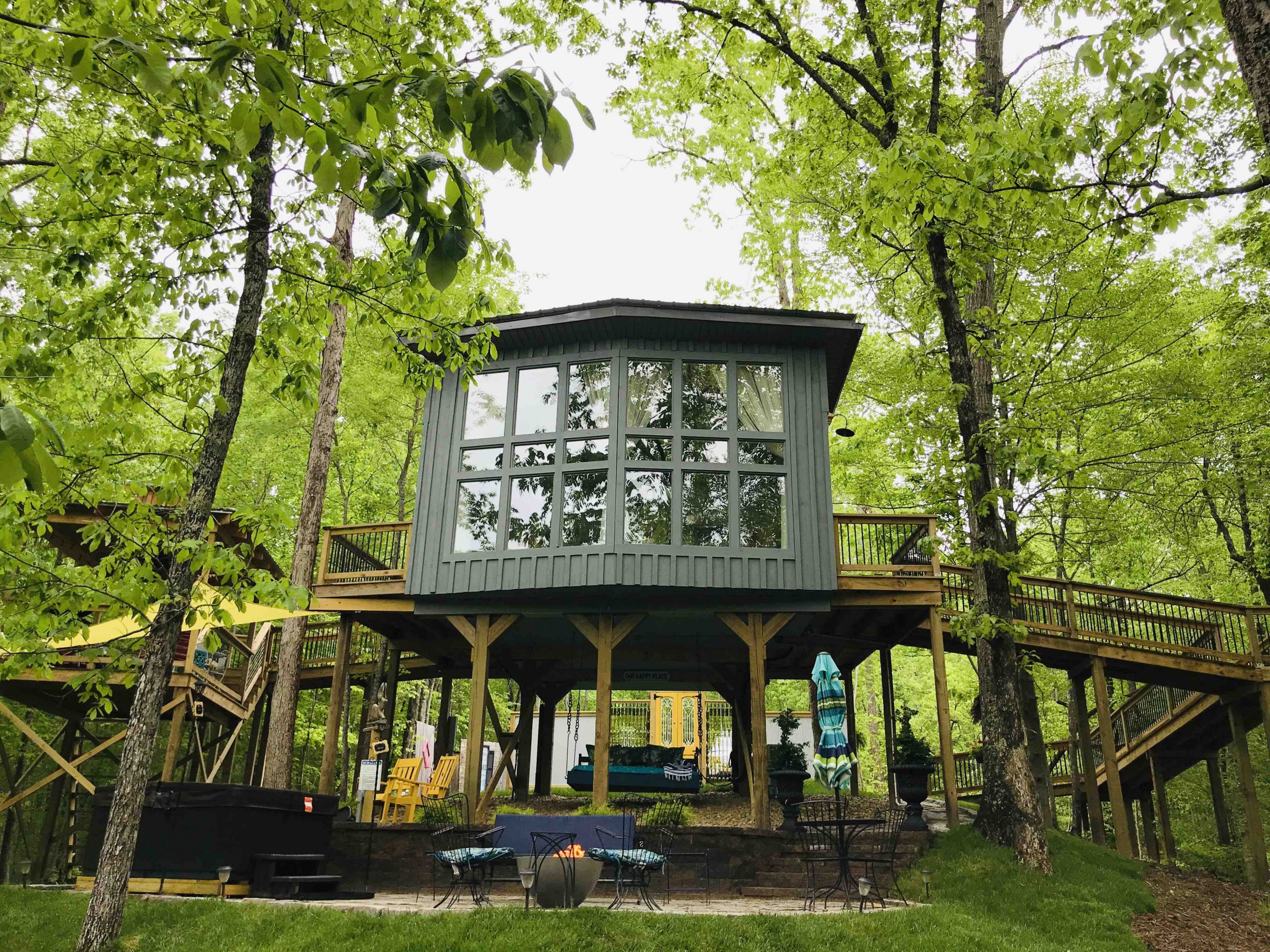 Tennessee's First Luxury Treehouse