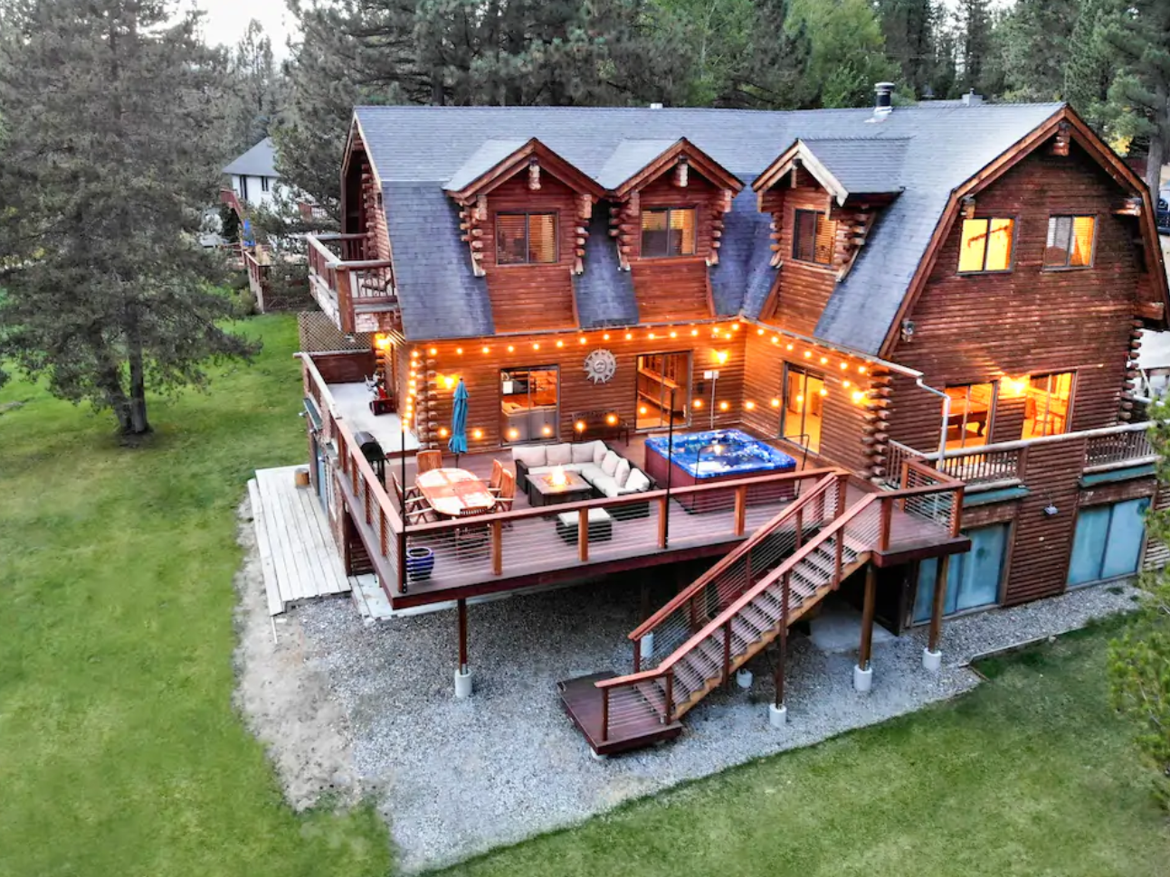 Huge Comfy Beautiful Cabin