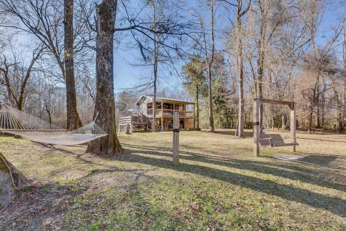 Outdoor Space at Riverfront Cabin