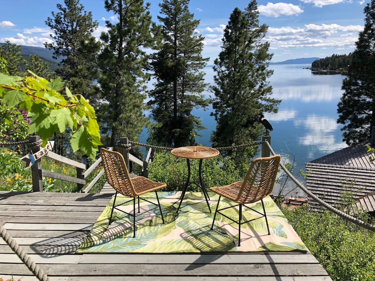 Couples Retreat on Flathead Lake with Private Beach