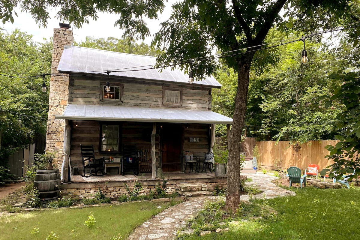 Hidden Treasures Cabin