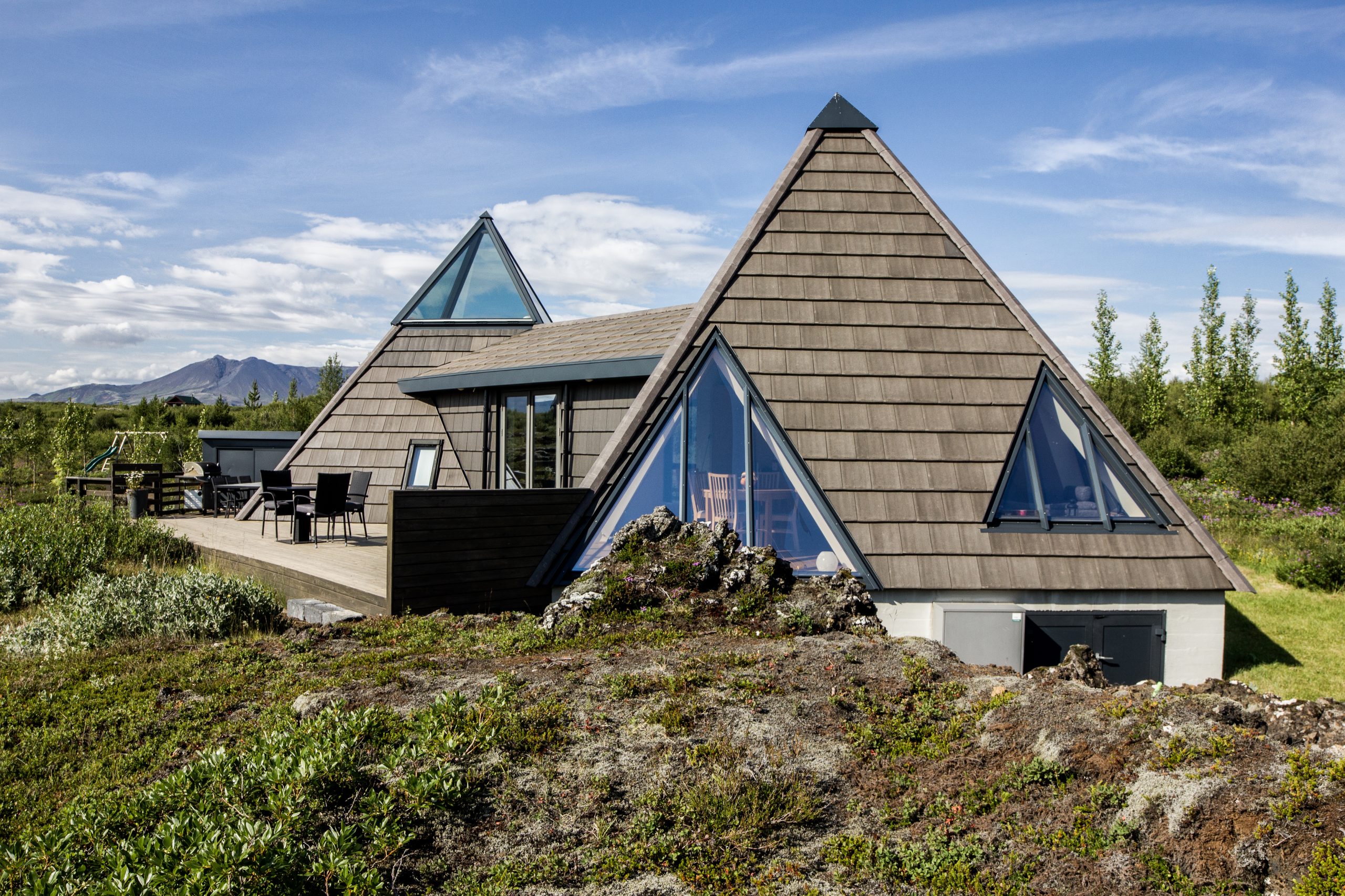 Exterior shot of Icelandic cottage