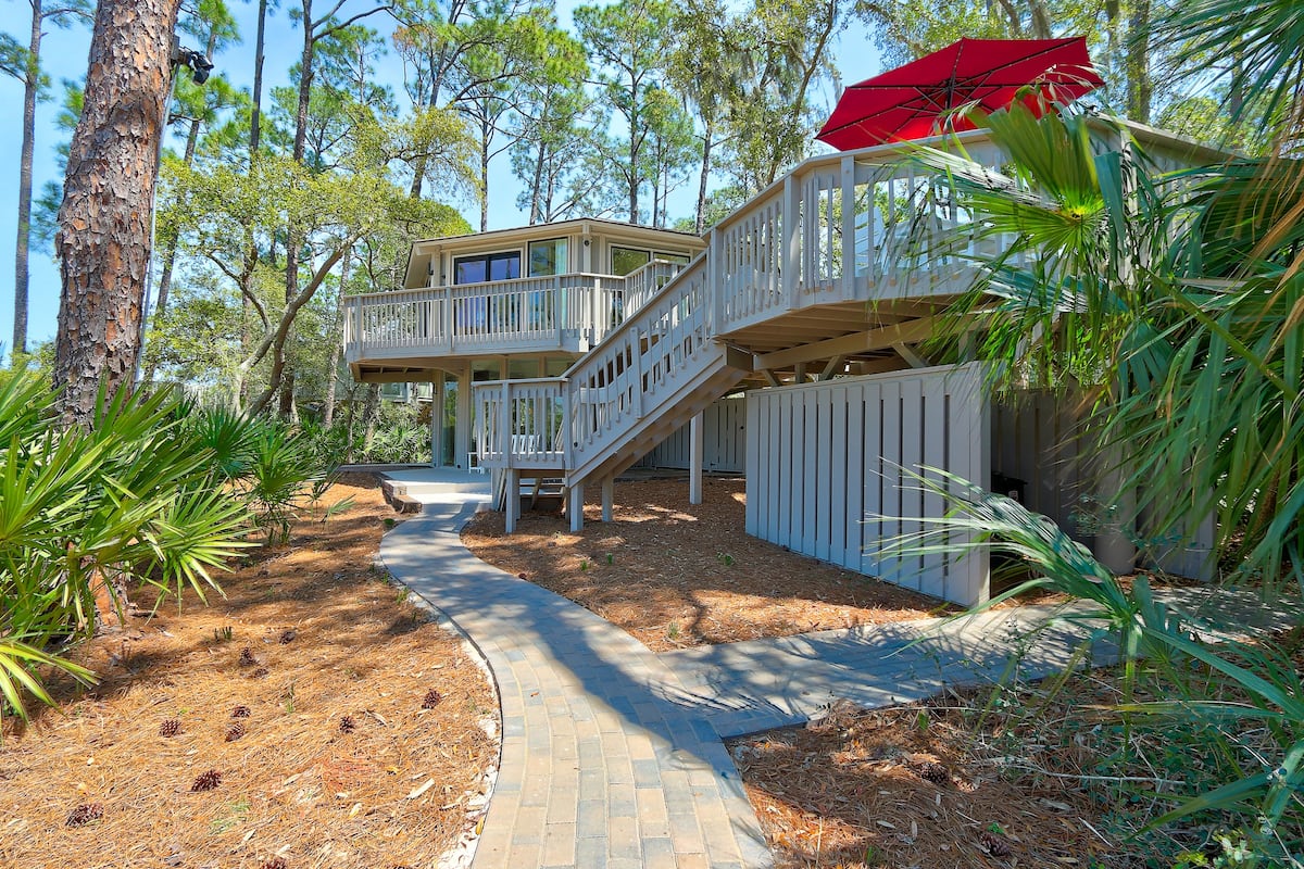 Sea Pines Deer Island Tree House with Ocean Views