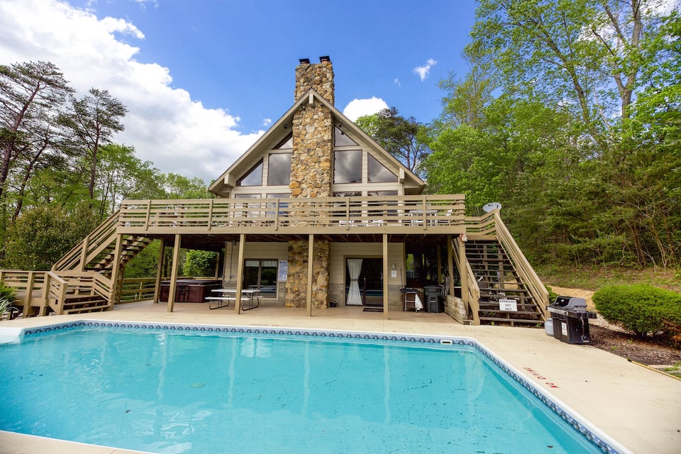 Come home to your very own pool here