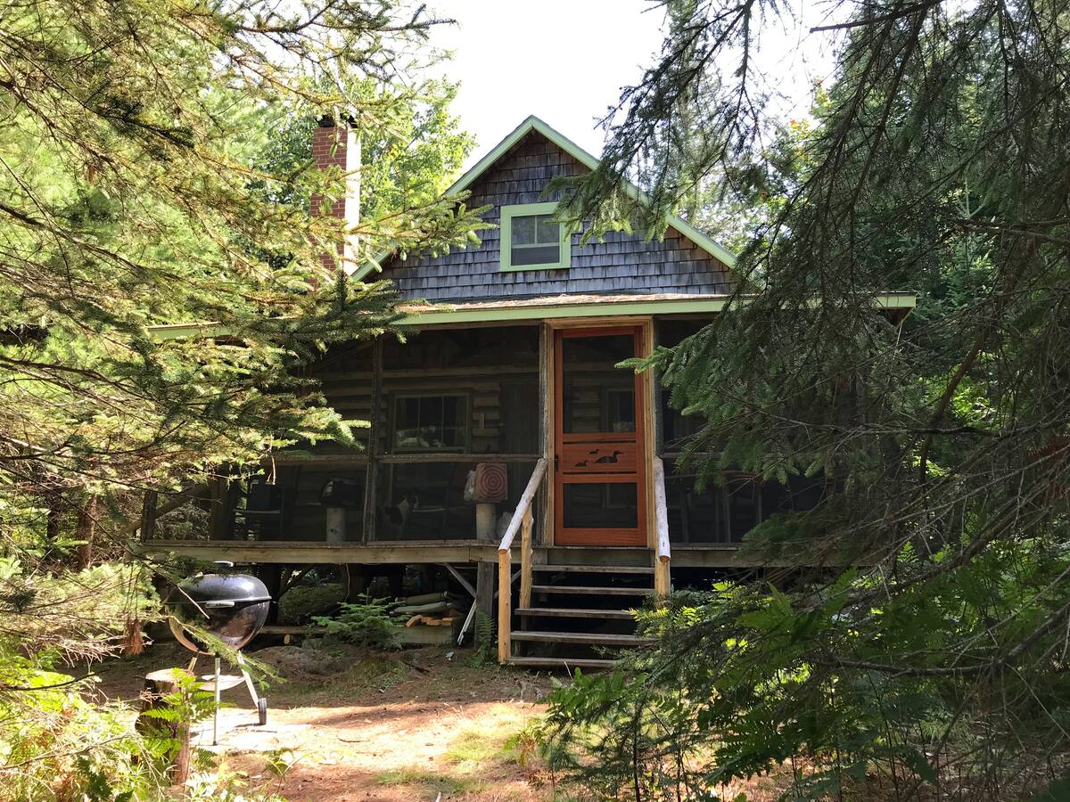 Unique Two Story Cabin on Pristine Lake