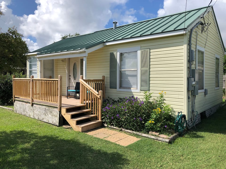 A cute rental house in a quiet area