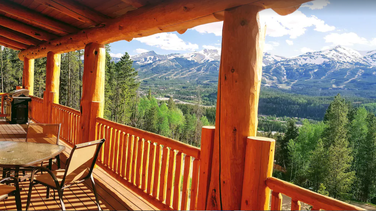 A comfortable and lovely log home