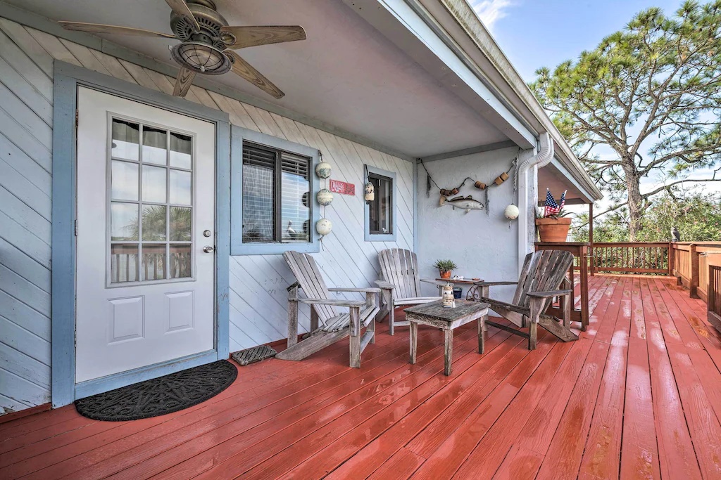 Waterfront Cedar Key Duplex Home