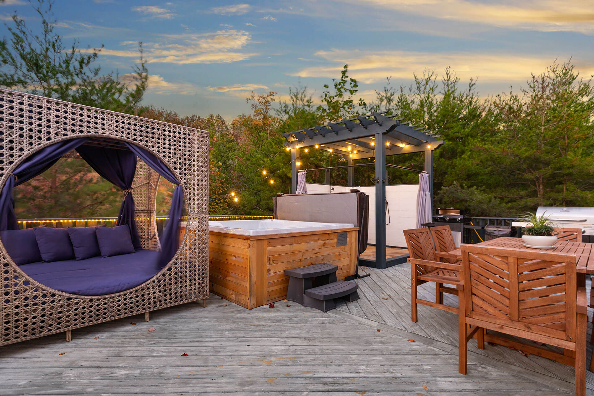 Patio and hot tub at dome