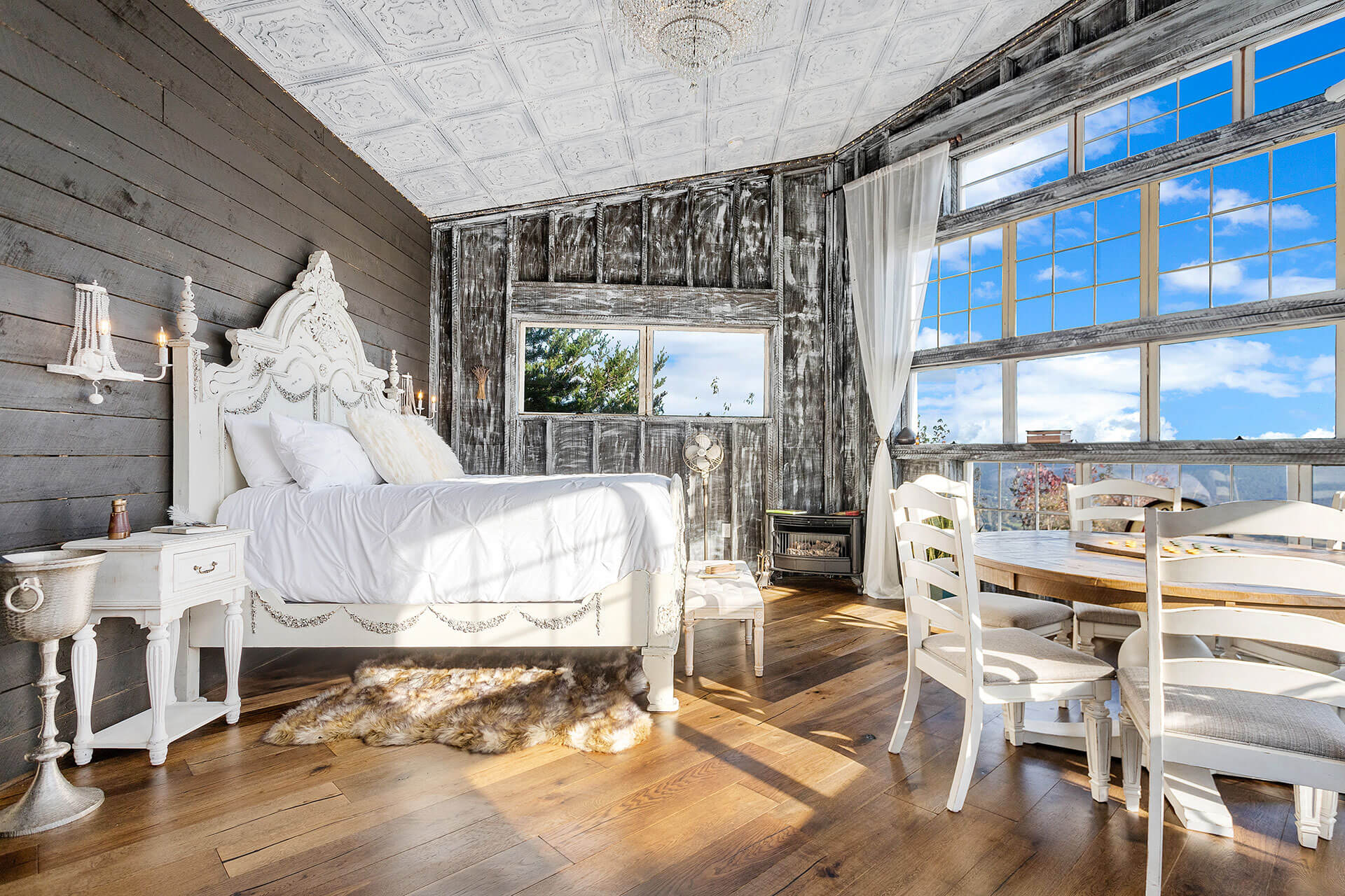 Whimsical and romantic treehouse bedroom