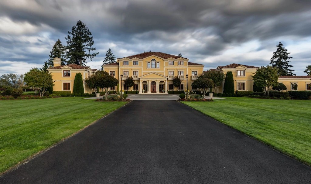 26,000 sqft Villa on 46 acres in the heart of Oregon Wine Country