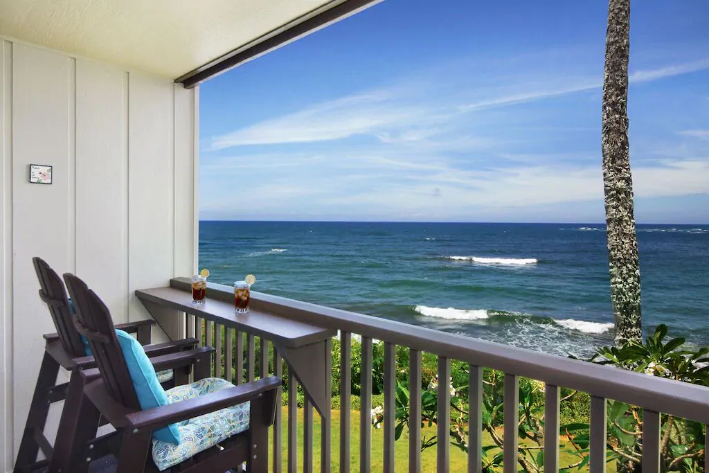 Romantic & Breathtaking Oceanfront Kauai Condo