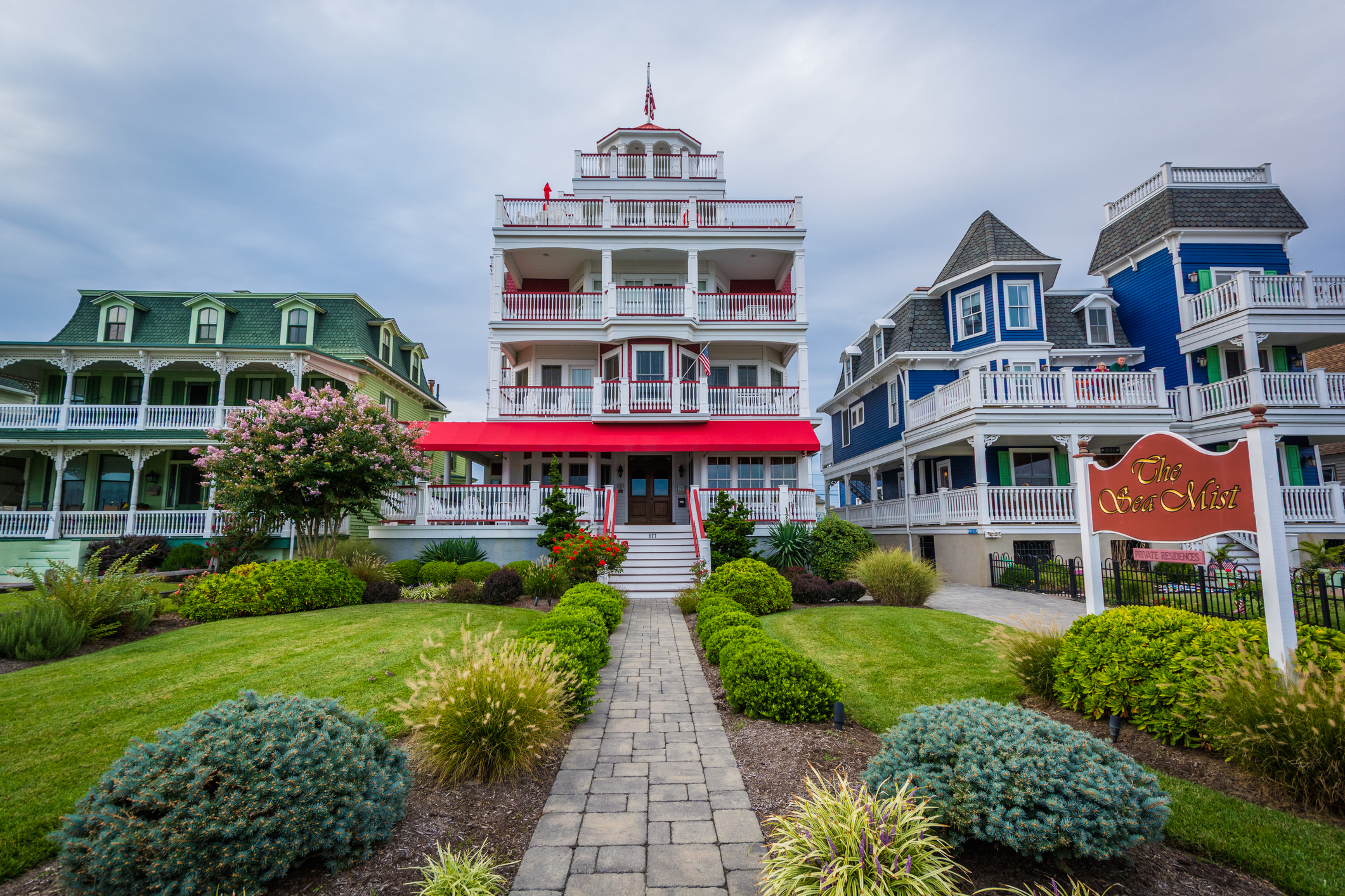 Houses along Beach Avenue in Cape May, New Jersey