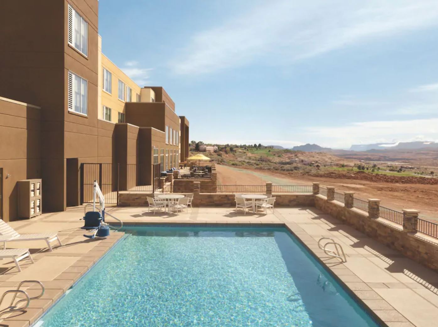 swimming pool at Hyatt Place Page/Lake Powell