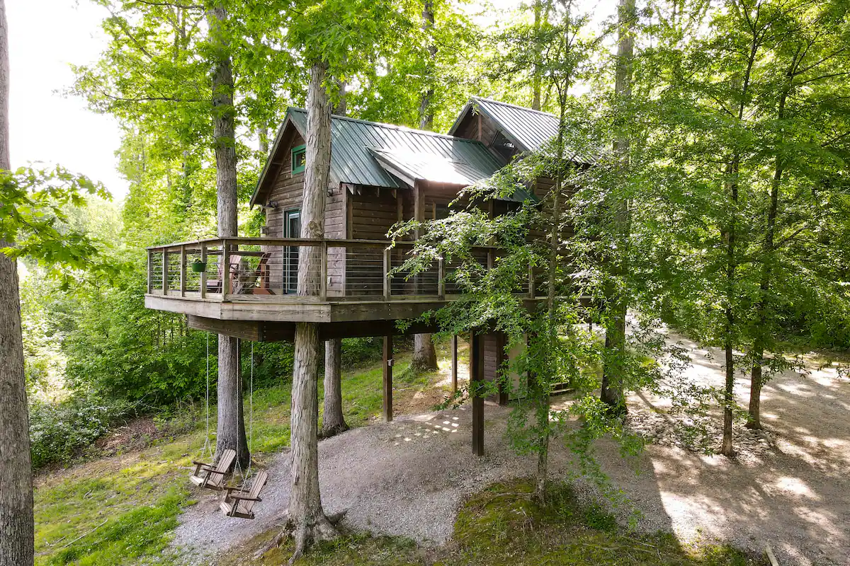 High up in the trees with a nice porch