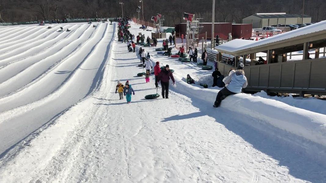 Snow tubing at Bryce Resort