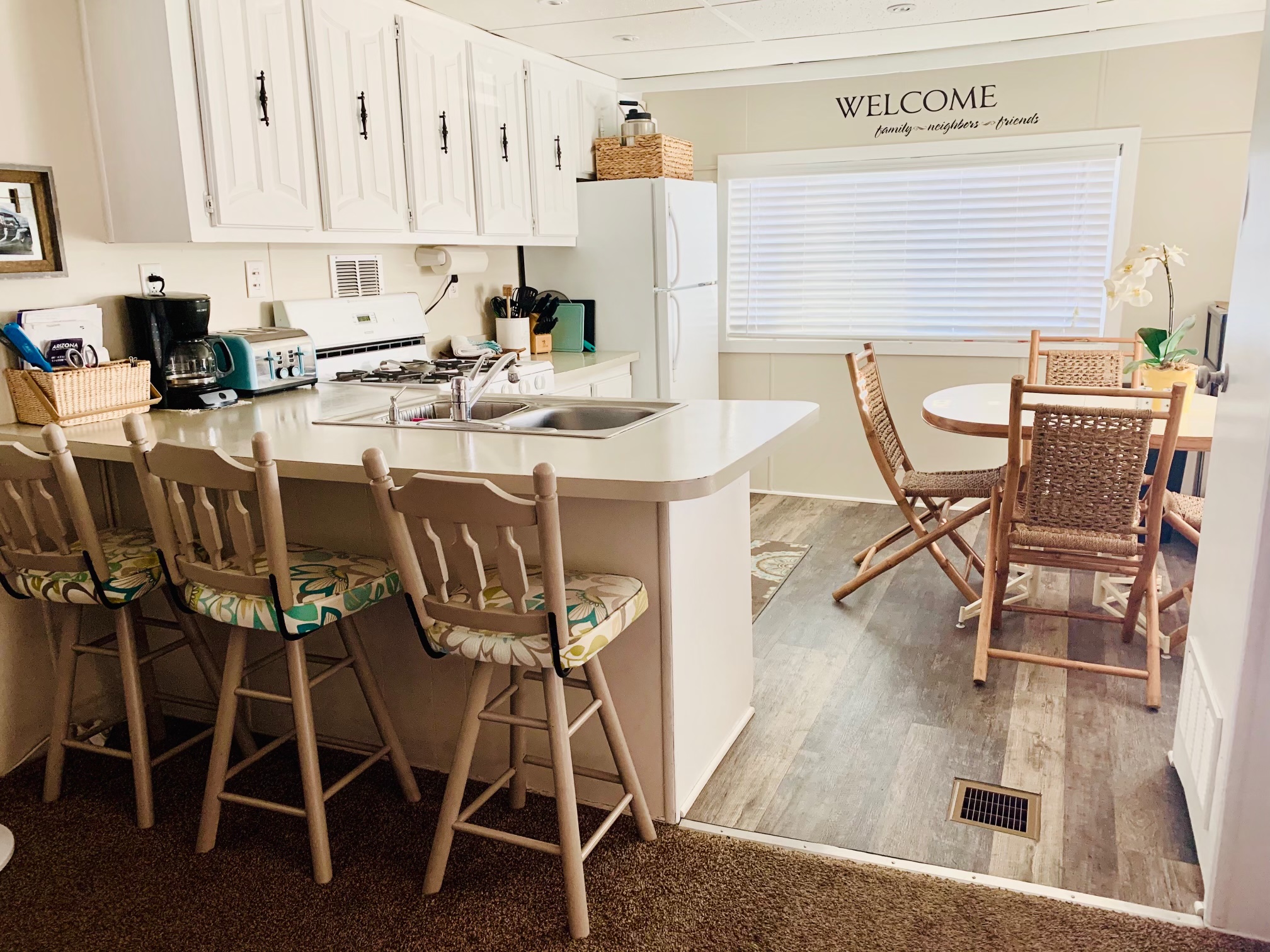 Cozy kitchen set-up