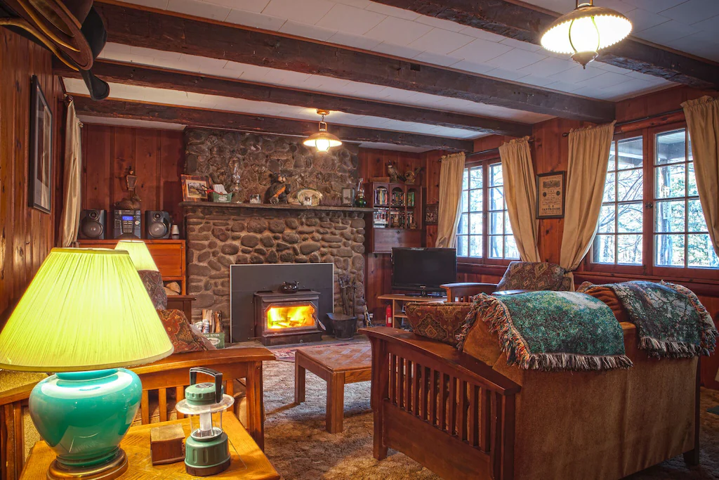 Claryville Cabin with 1,600 ft Trout River in the Catskill Mountains