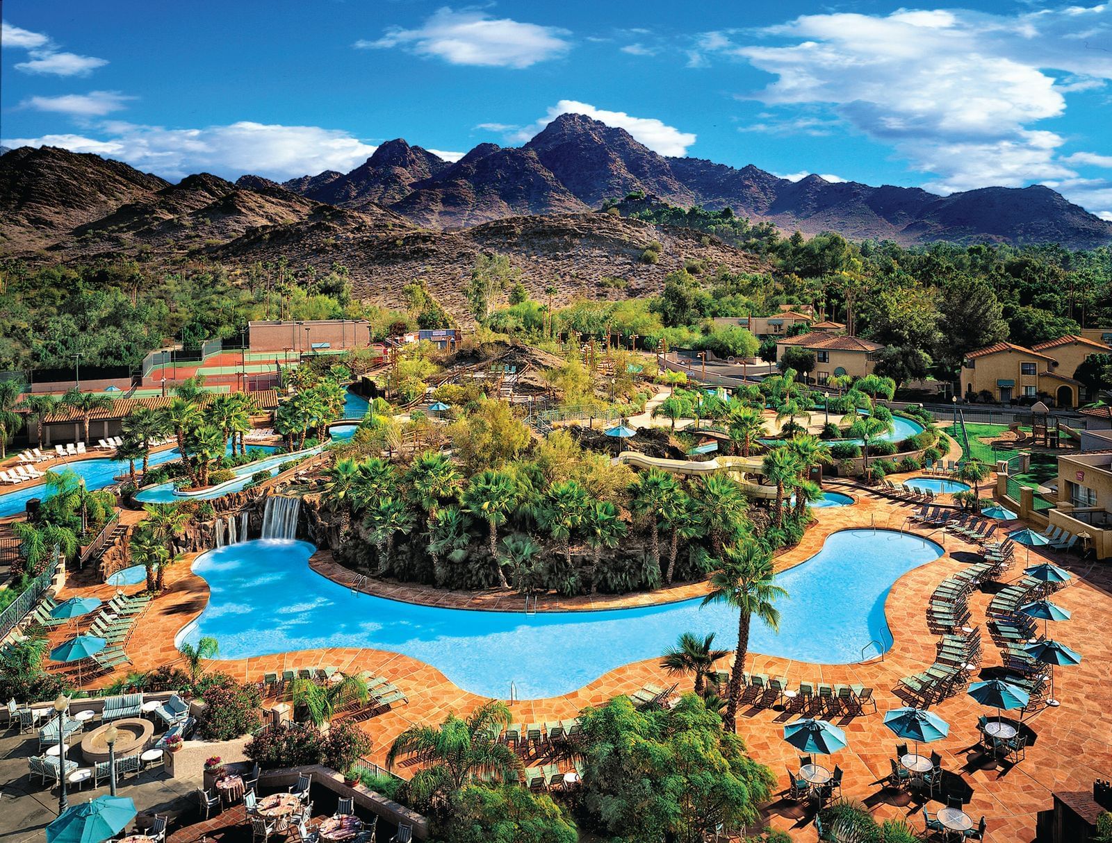 A luxurious pool near the mountains