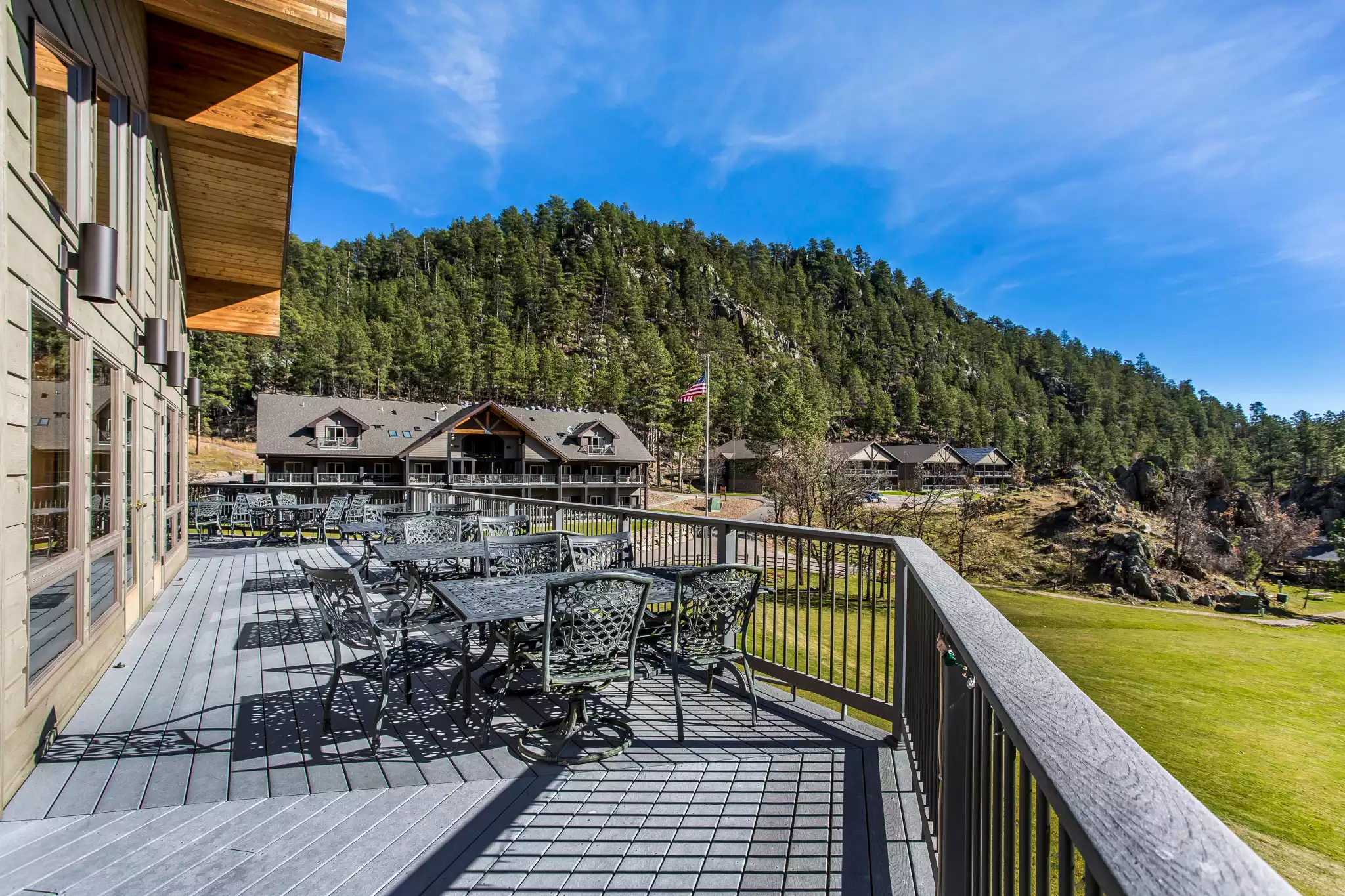 Charming, upscale accommodations and stunning Mt. Rushmore views 