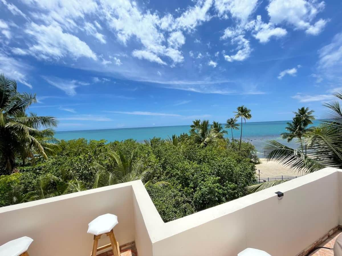 Beachfront 3 Bedroom Penthouse With incredible views