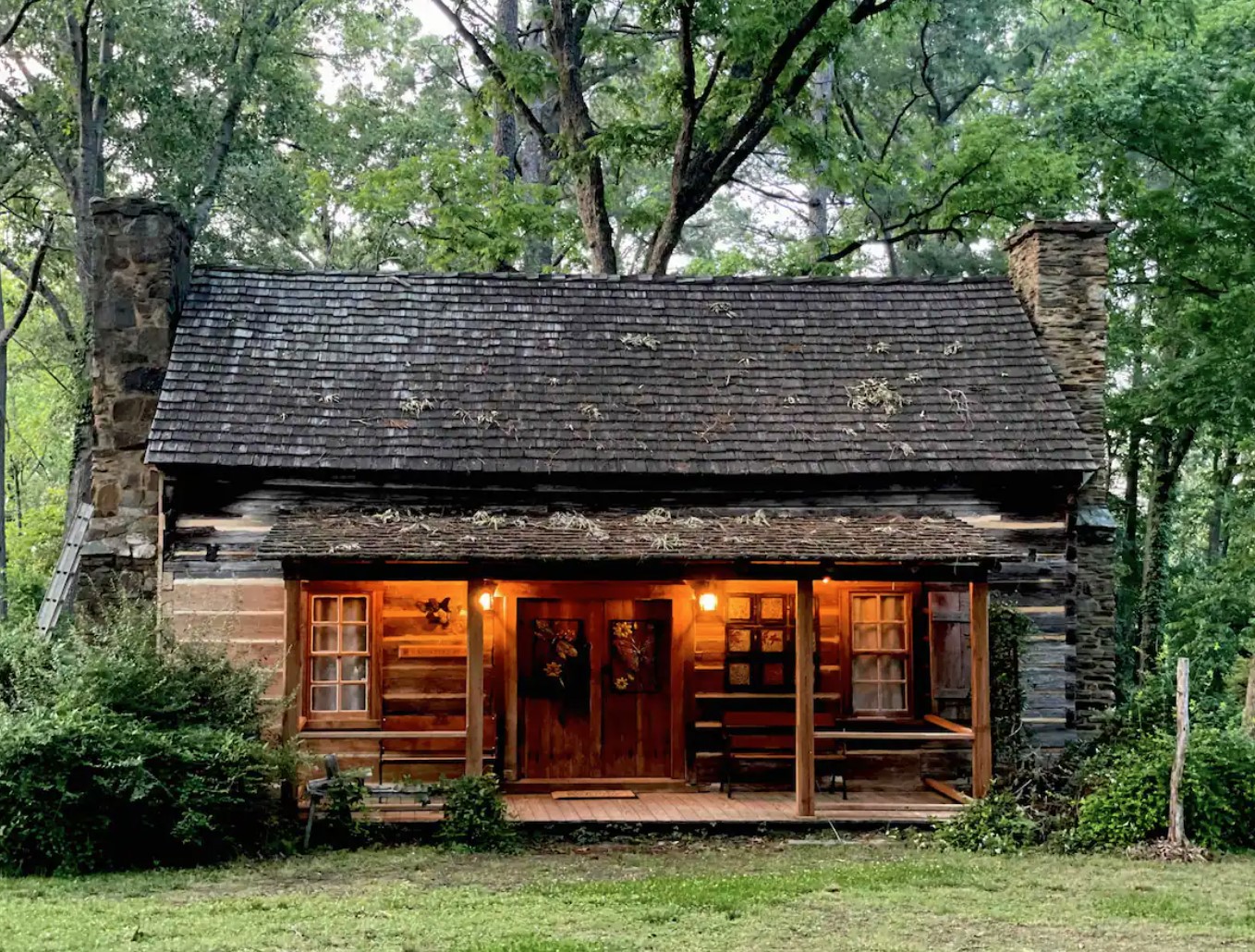 Charming 200-Year-Old Cabin on a 3-Acre Garden - Lillington