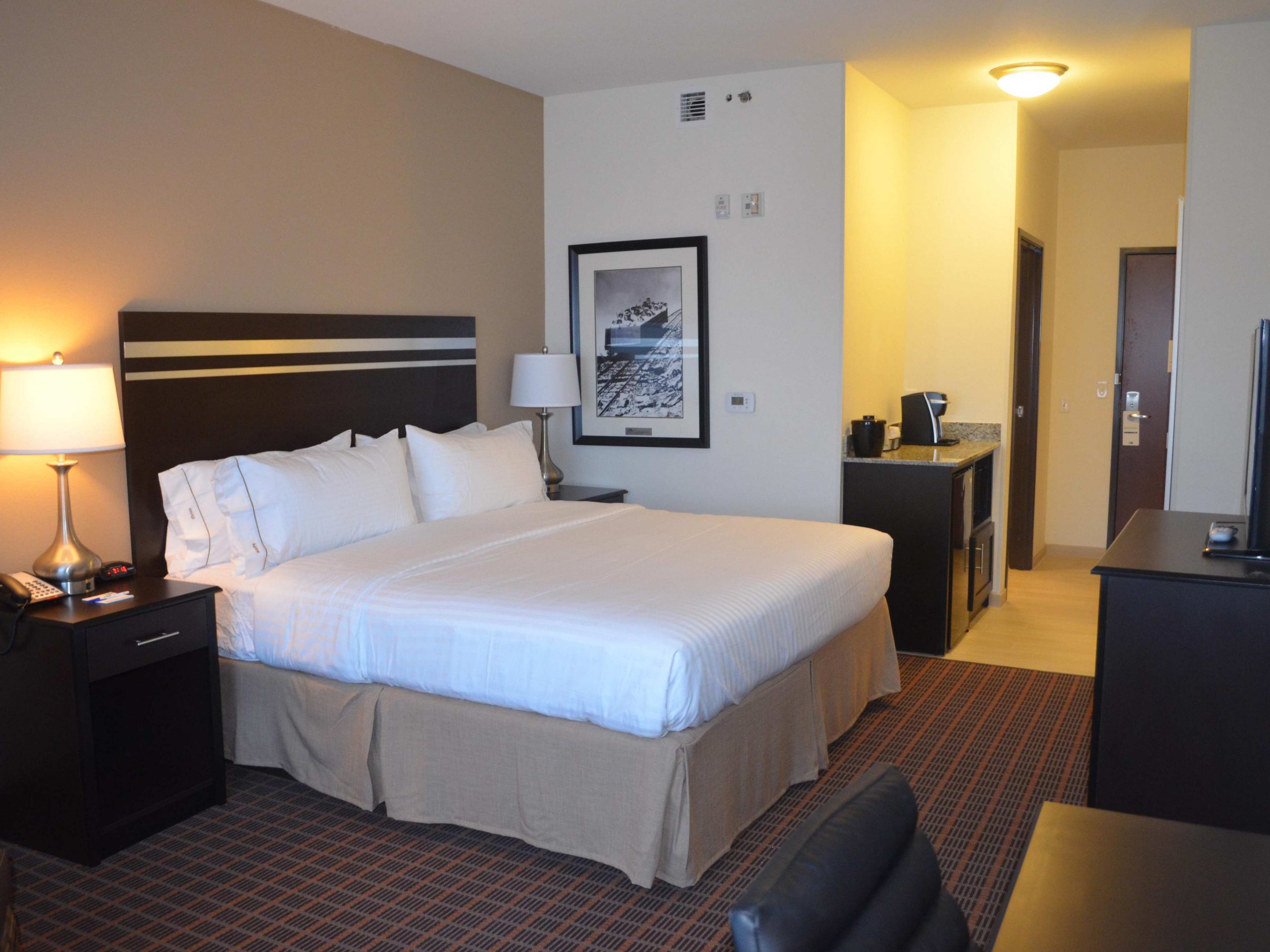 Spacious rooms with amenities to make you feel at home