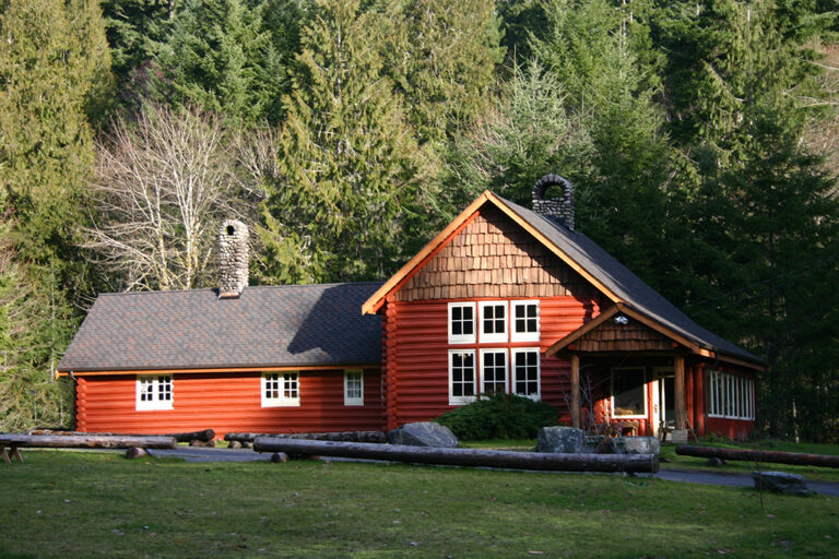 Copper Creek Inn, Cabins, and Lodge