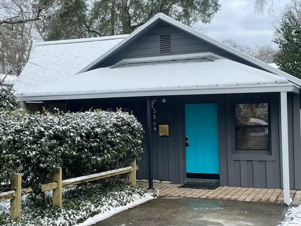 A well-appointed cottage that welcomes small dogs