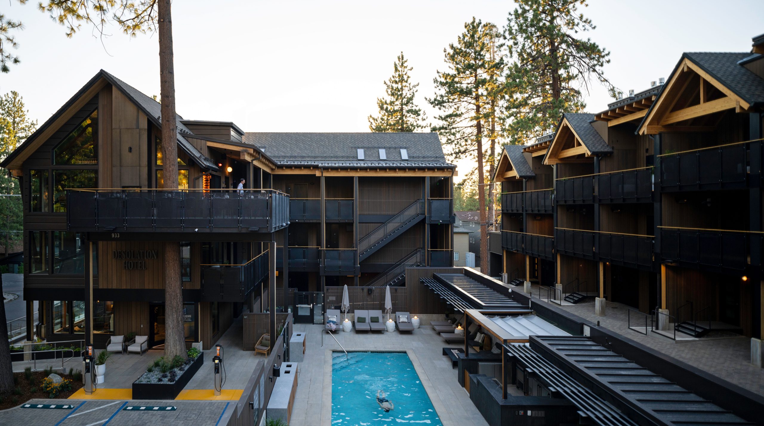 Desolation Hotel, Lake Tahoe