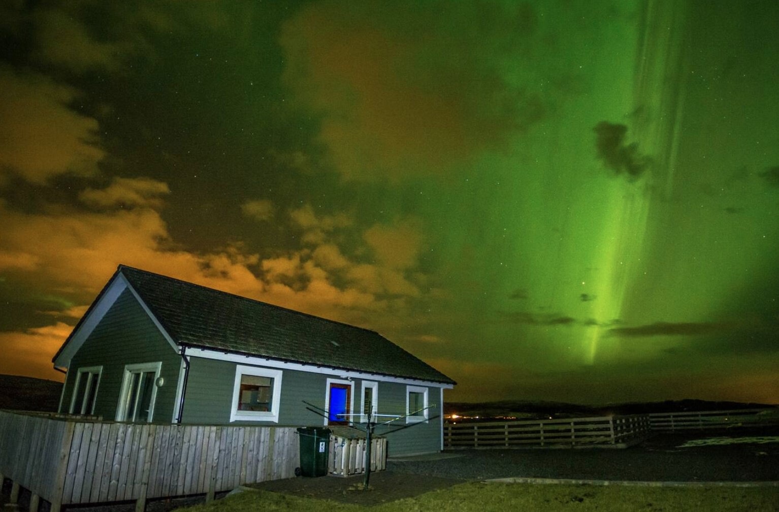 Spectacular Shetland Waterside Location