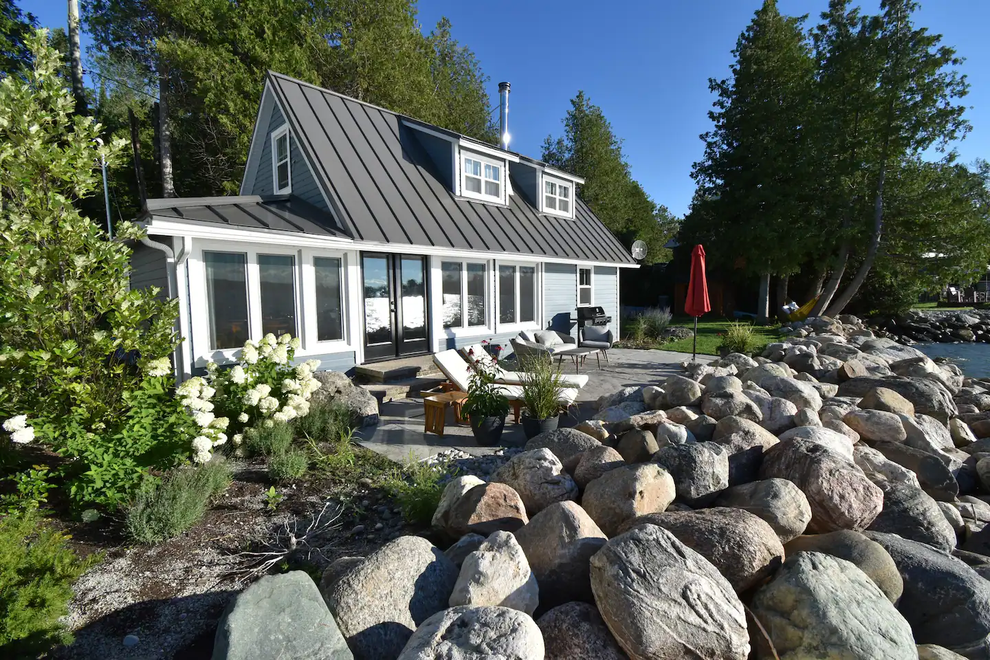 Cosy and Modern Cottage on Beautiful Georgian Bay