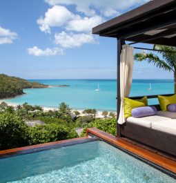 plunge pool overlooking the ocean at Hermitage Bay