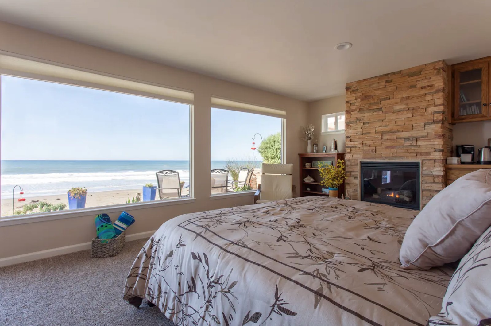 Ocean Front Get Away- Luxury Suite on the Beach