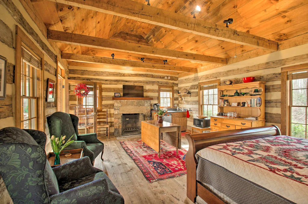 Your own cabin at the base of the Blue Ridge Mountains